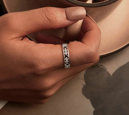 Tarnish Resistant Hollowed Iris Vintage Style Ring