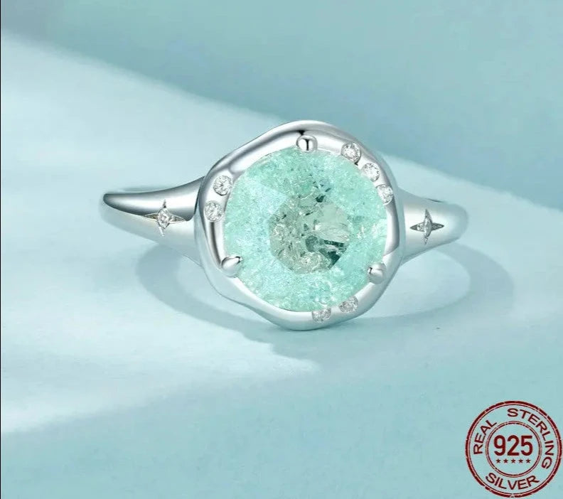 Retro Design Round Shape Solitaire Promise Ring