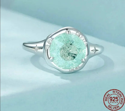 Retro Design Round Shape Solitaire Promise Ring