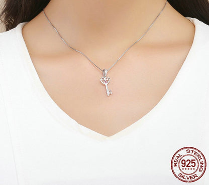 925 Sterling Silver Key Heart Pendant - TEA LU SHOP