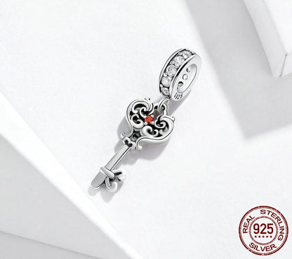 925 Sterling Silver Vintage Key Pendant - TEA LU SHOP