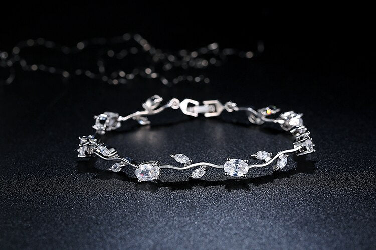 Rose Gold Bracelet with Zircon - TEA LU SHOP