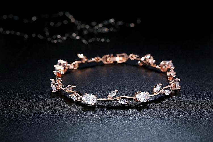 Rose Gold Bracelet with Zircon - TEA LU SHOP
