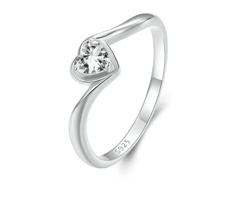 925 Sterling Silver Heart-shaped Moissanite Solitaire Engagement Ring - Shine Bright Store