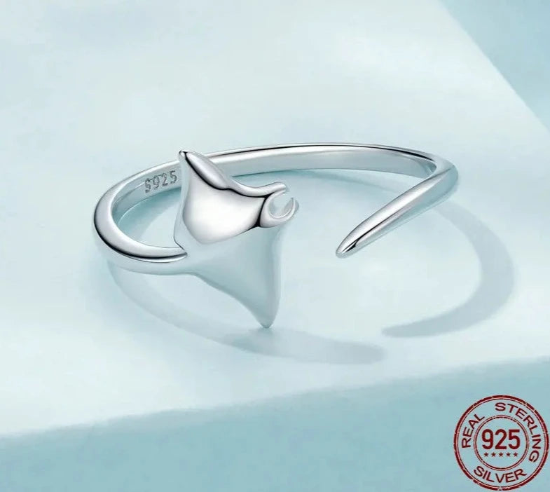 Vivid Manta Open Ring