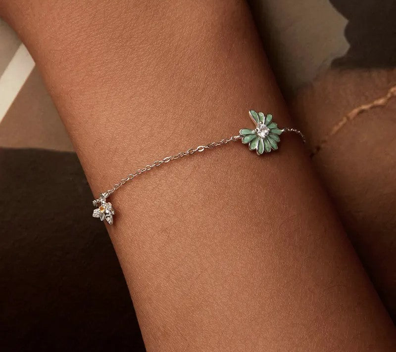 925 Sterling Silver Mint Green Daisy and Mini Bee Bracelet - Shine Bright Store