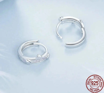925 Sterling Silver Classic Heart-shaped Ear Buckles