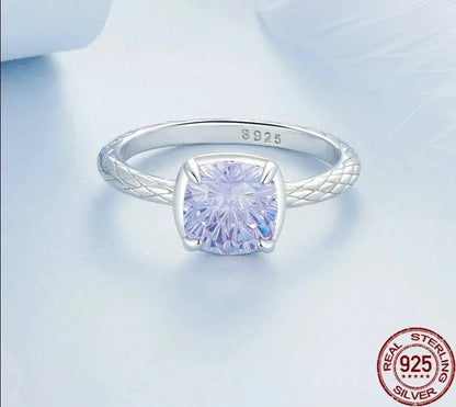 925 Sterling Silver Sparkling Ring
