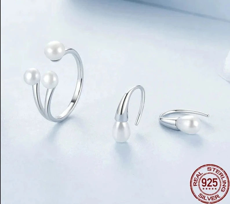 925 Sterling Silver Elegant Pearl Finger Ring