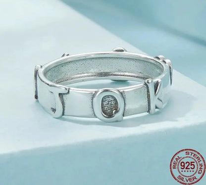 Dainty Poker Finger Ring