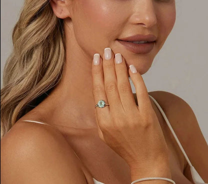 Retro Design Round Shape Solitaire Promise Ring