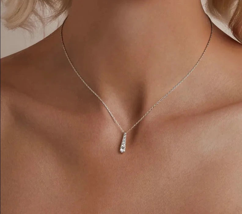 925 Sterling Silver Elegant Teardrop Necklace