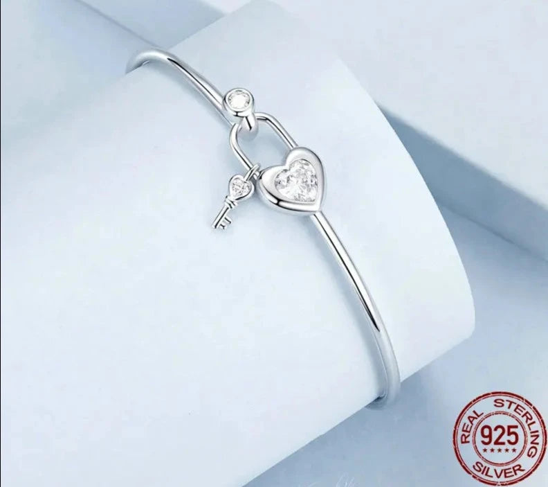 Dainty 925 Sterling Silver Lock Bar Bracelet