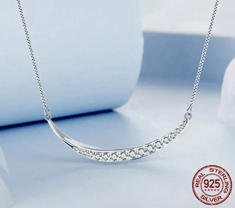 925 Sterling Silver Delicate Classic Moon Necklace - TEA LU SHOP