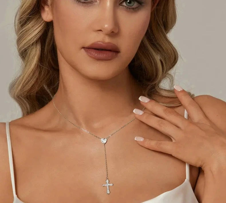 Delicate Heart-shaped Pendant Necklace