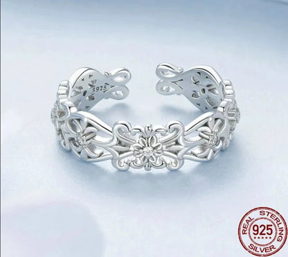 Retro Palace Pattern Open Finger Wide Ring