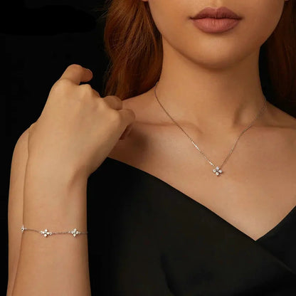 Shiny Moissanite Flower Pendant Necklace