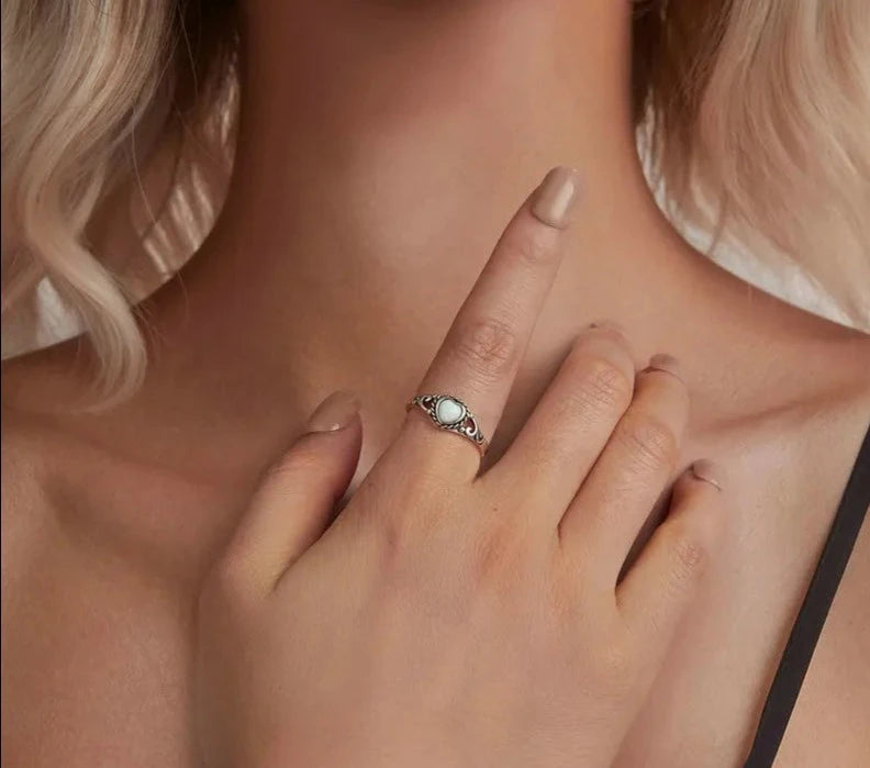 Opal Heart-shaped Sculptured Pattern Ring